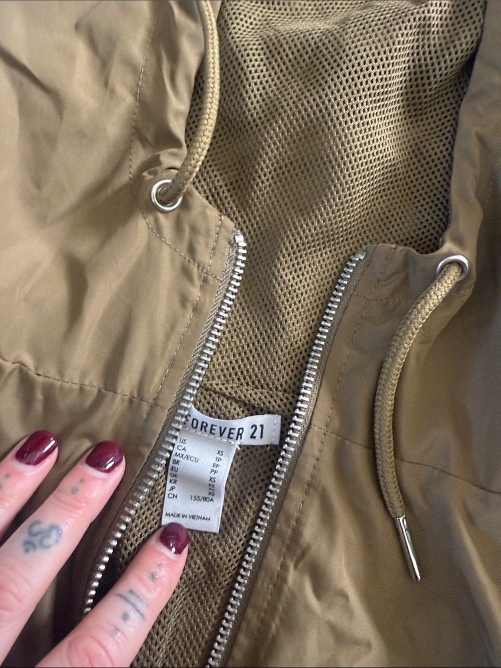 Women’s hooded Windbreaker Jacket - Olive - Picture 2 of 2
